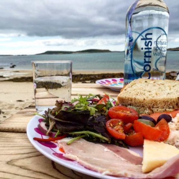 We preordered a picnic from our hotel and took it on a day out on Tresco. Then we found a deserted beach to have lunch! #idyllic