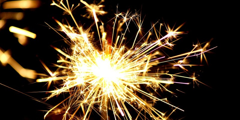 Fireworks sparkler 800x400