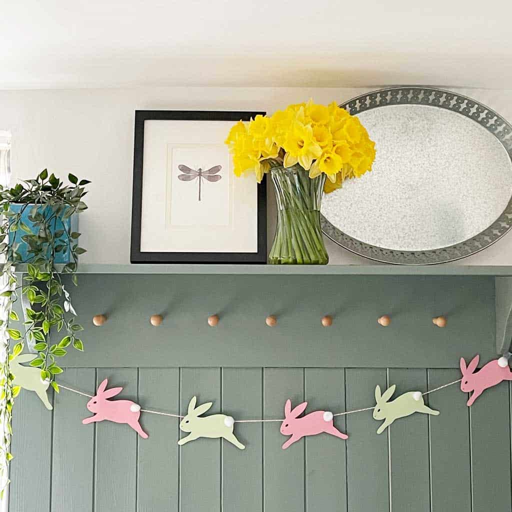 Easter bunny garland to make at home