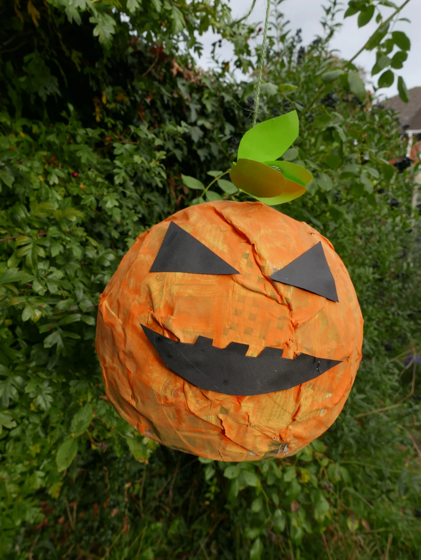 How to make Pumpkin Piñatas