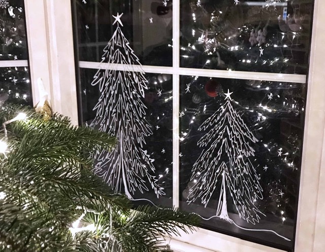 How to Decorate Your Windows for Christmas with Chalk Pens Christmas crafts to inspire you